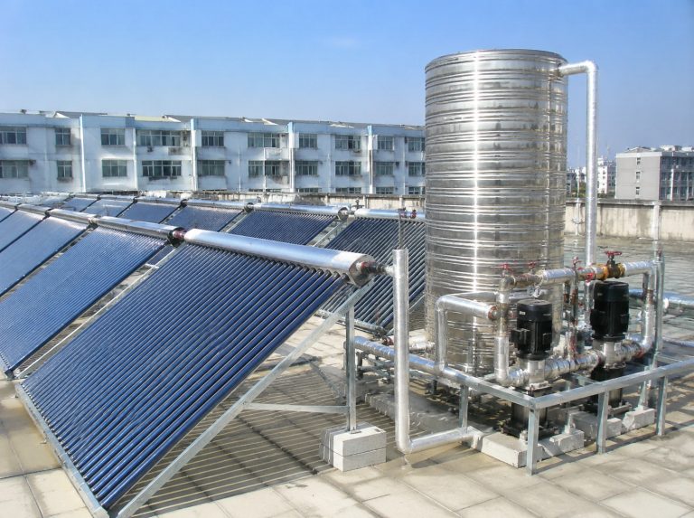 新洲区商用大容量真空管太阳能热水系统
